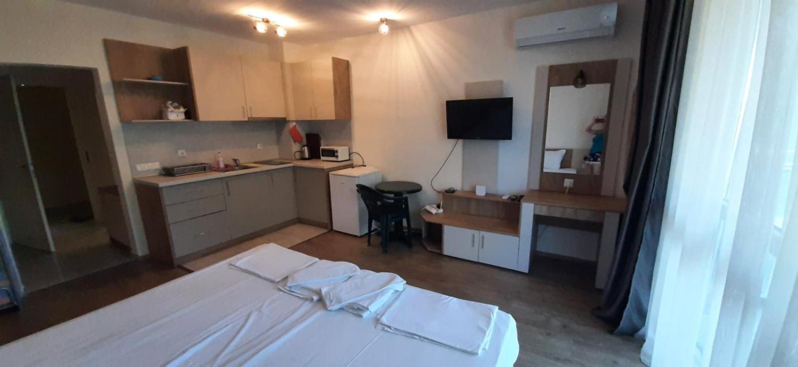 Алюр Студио Приморско - Studio Allure Primorsko Apartment Bagian luar foto